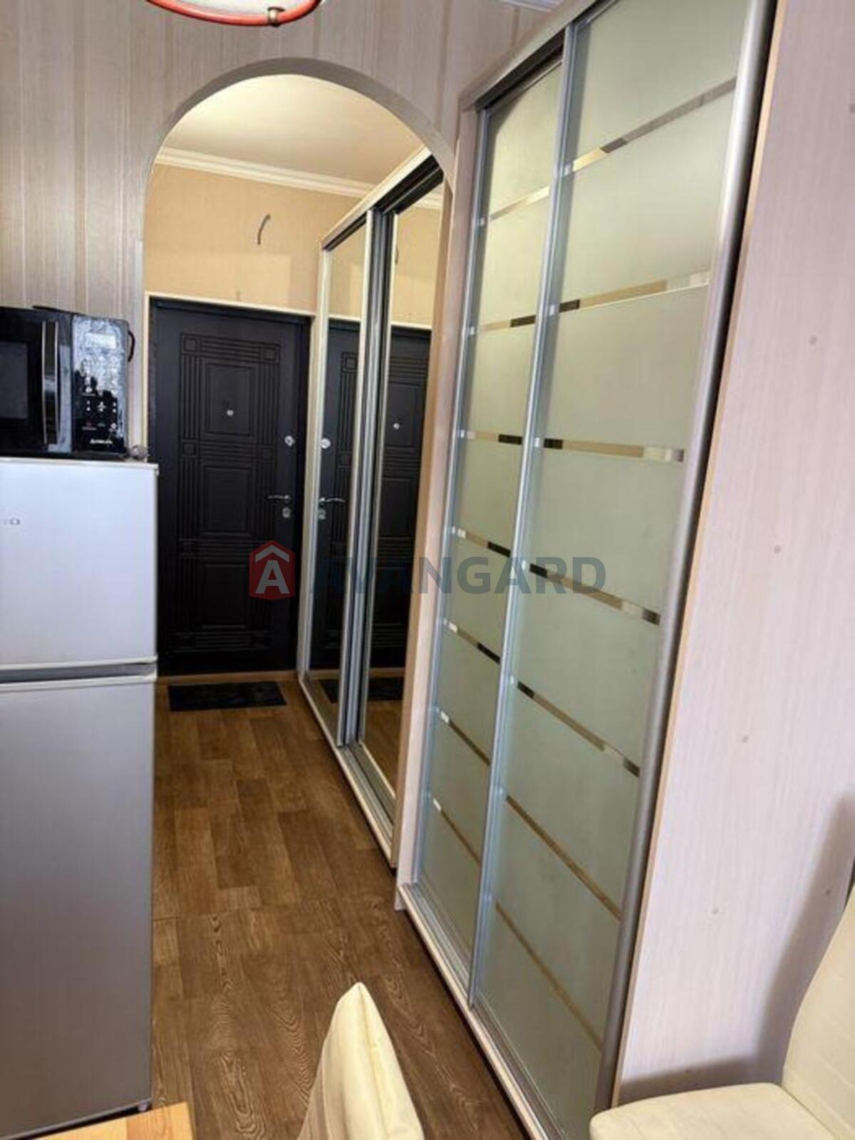 1 ��. ��������, 22/-/4 ��. �., 6/10 ������ ���� 2