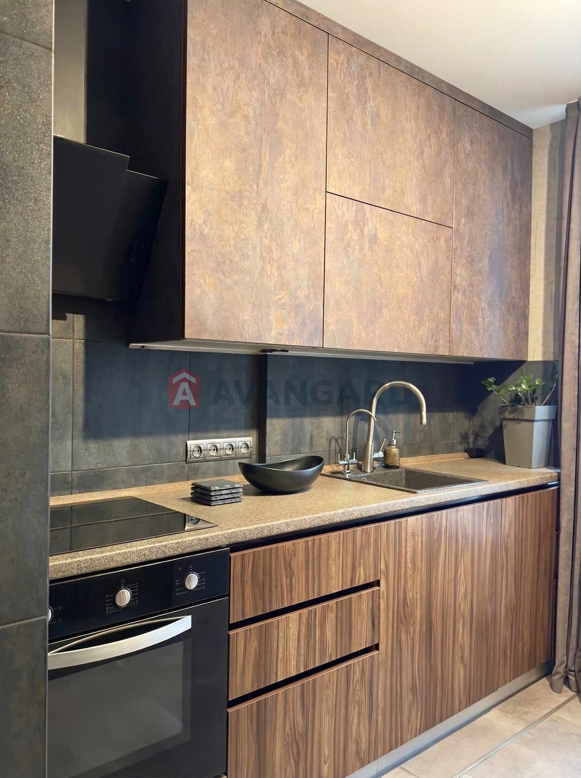 3 ����. ��������, 94/60/8 ��. �., 18/25 ���� ���� 3