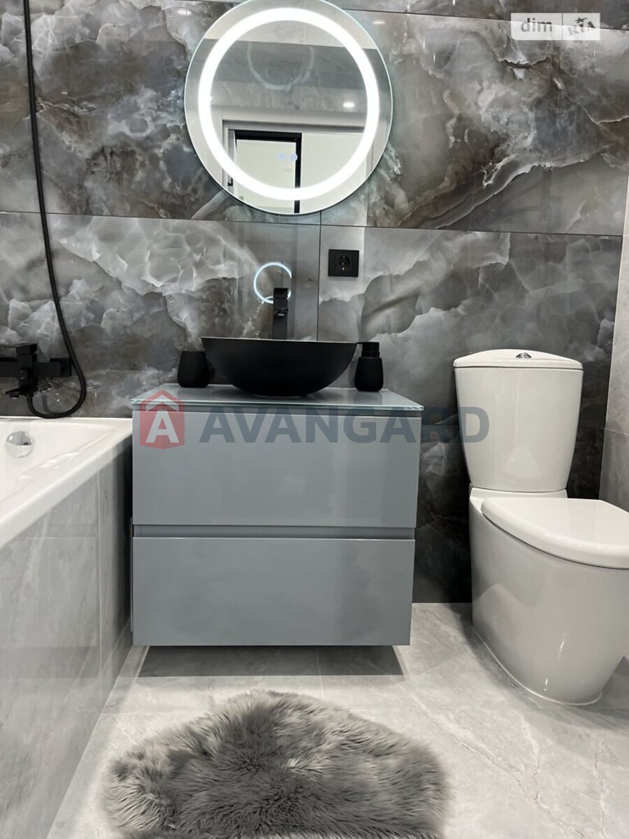 1 ��. ��������, 42/13/24 ��. �., 2/18 ������ ���� 24