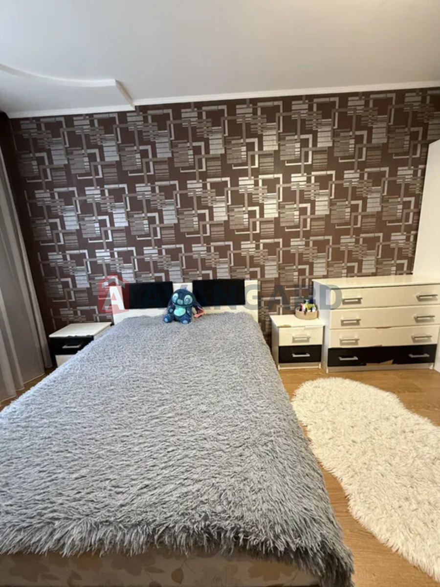 2 ��. ��������, 76/-/16 ��. �., 8/10 ������ ���� 10