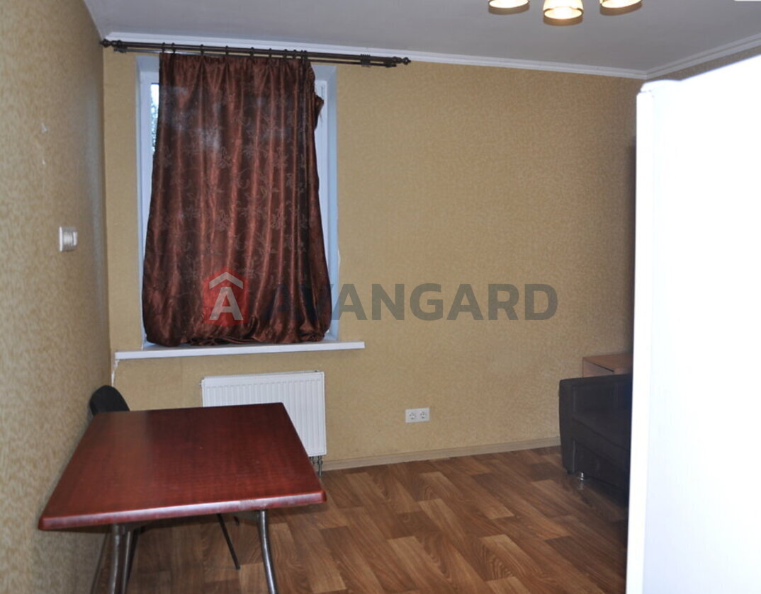 1 ��. ��������, 37/17/9 ��. �., 1/3 ������ ���� 8