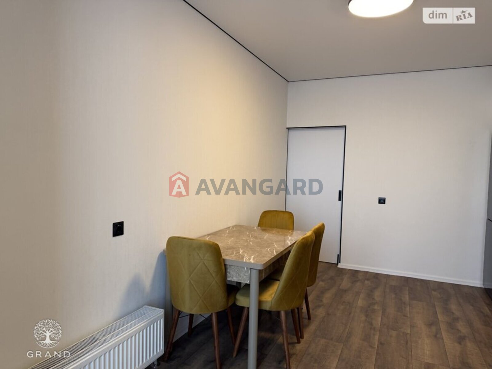 2 ��. ��������, 73/-/- ��. �., 6/10 ������ ���� 13