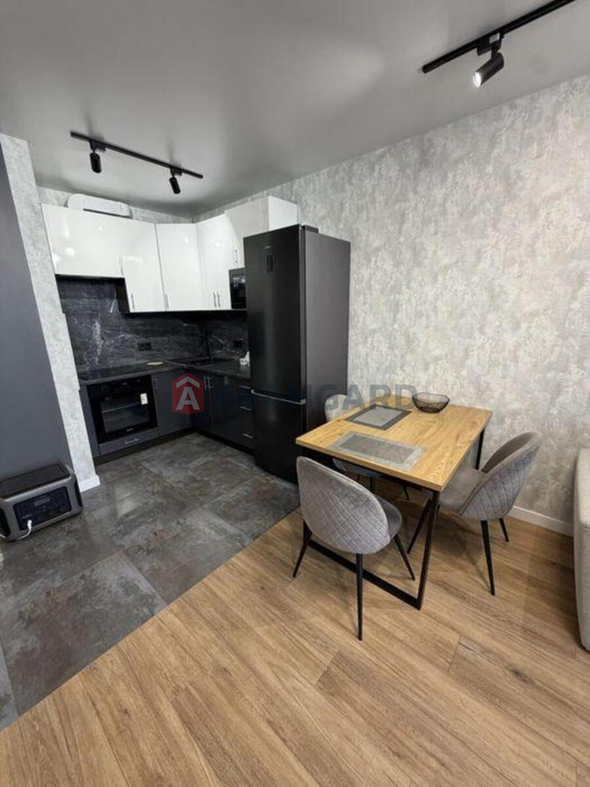 1 ��. ��������, 45/-/25 ��. �., 18/25 ������ ���� 2