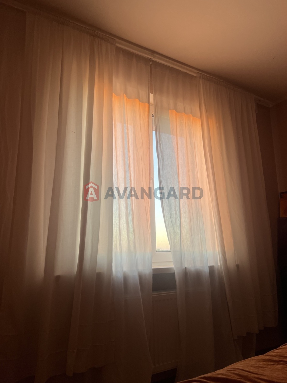 1 ��. ��������, 48/18/18 ��. �., 11/25 ������ ���� 2