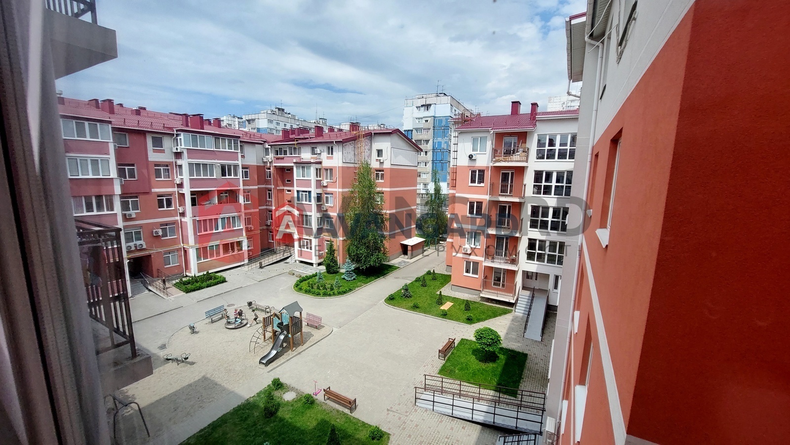 2 ����. ��������, 62/45/12 ��. �., 5/5 ���� ���� 8