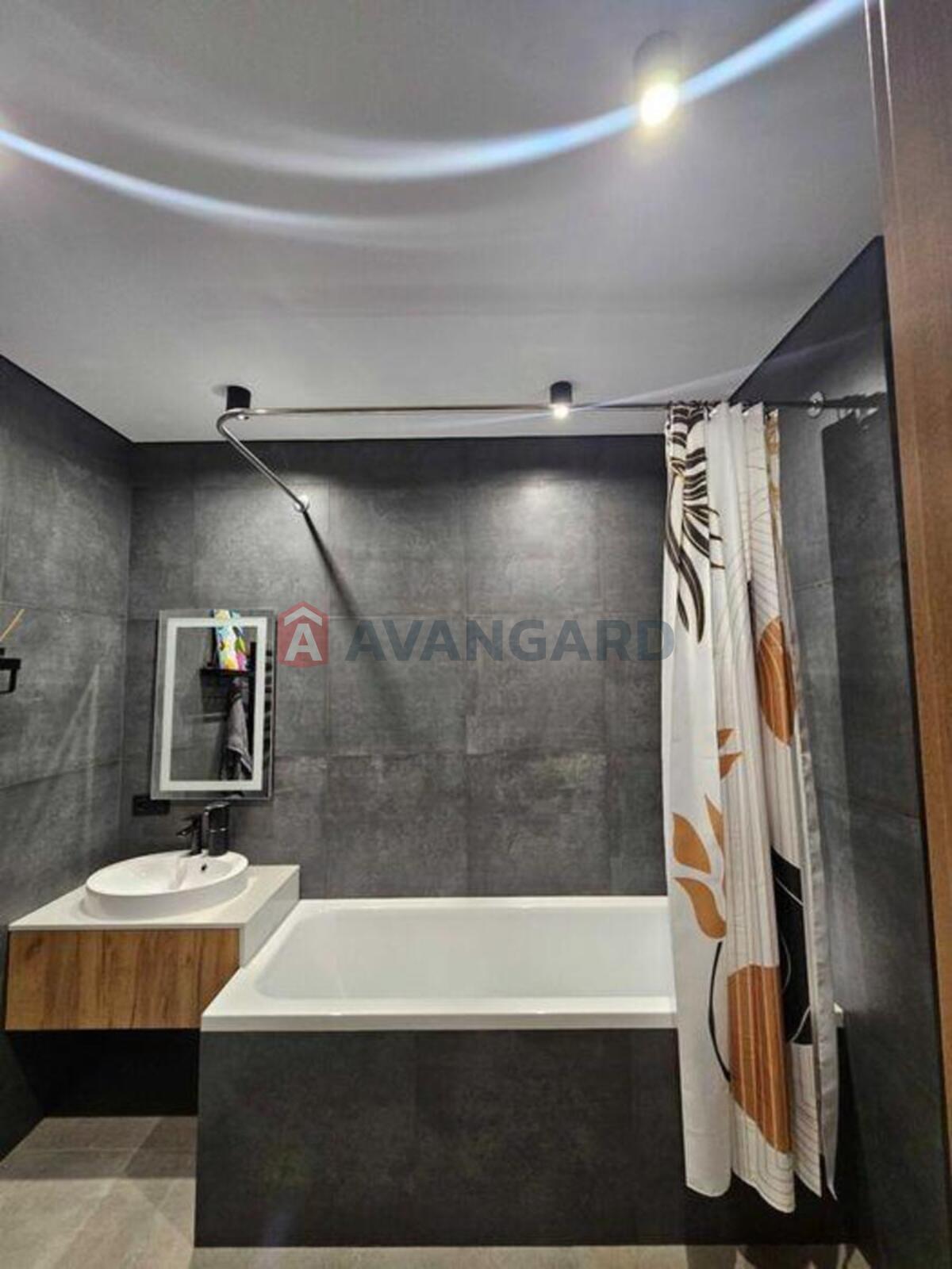 3 ����. ��������, 84/-/6 ��. �., 14/25 ���� ���� 9