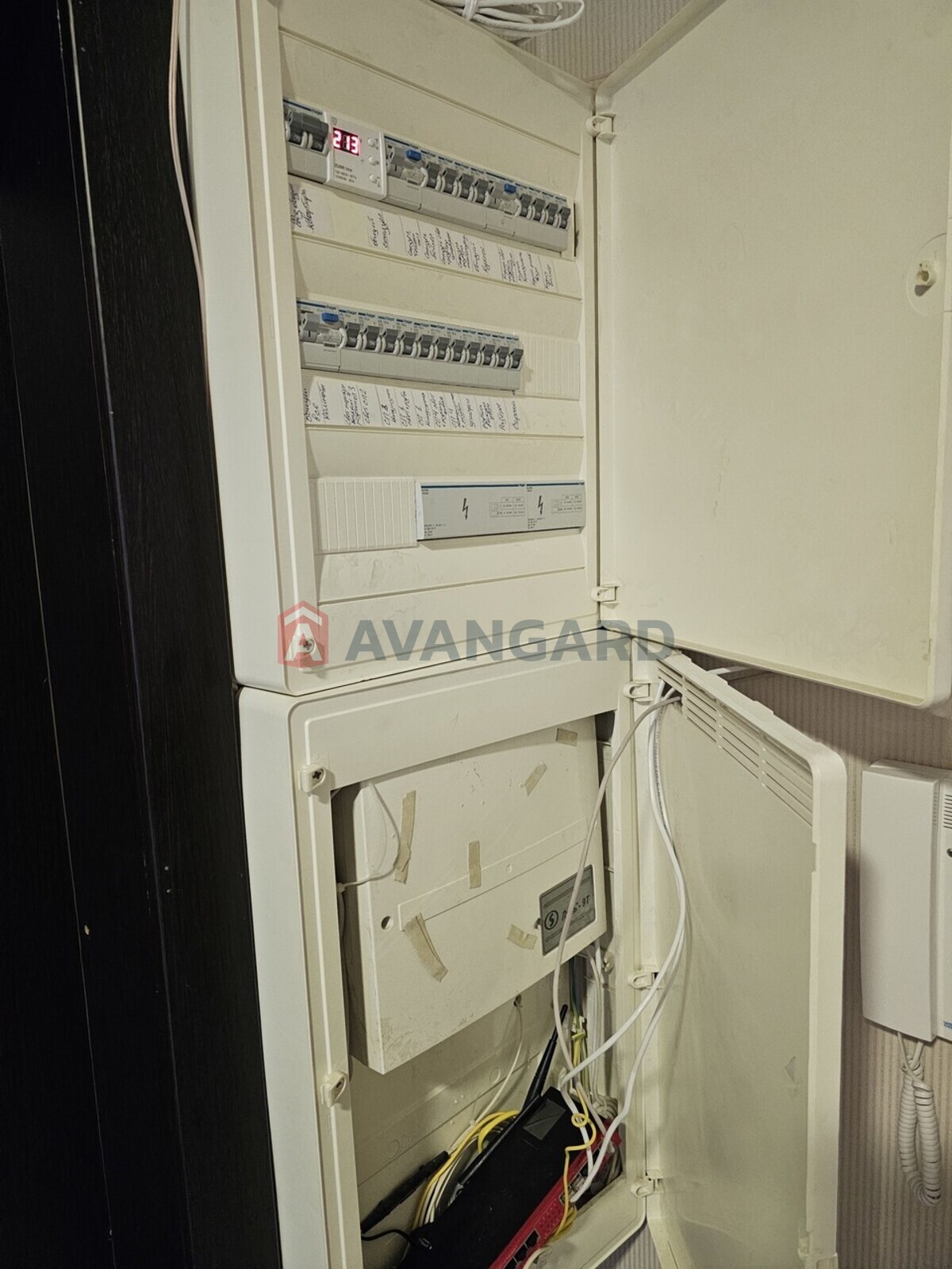 4 ��. ��������, 84,3/50,4/10,3 ��. �., 8/10 ������ ���� 18