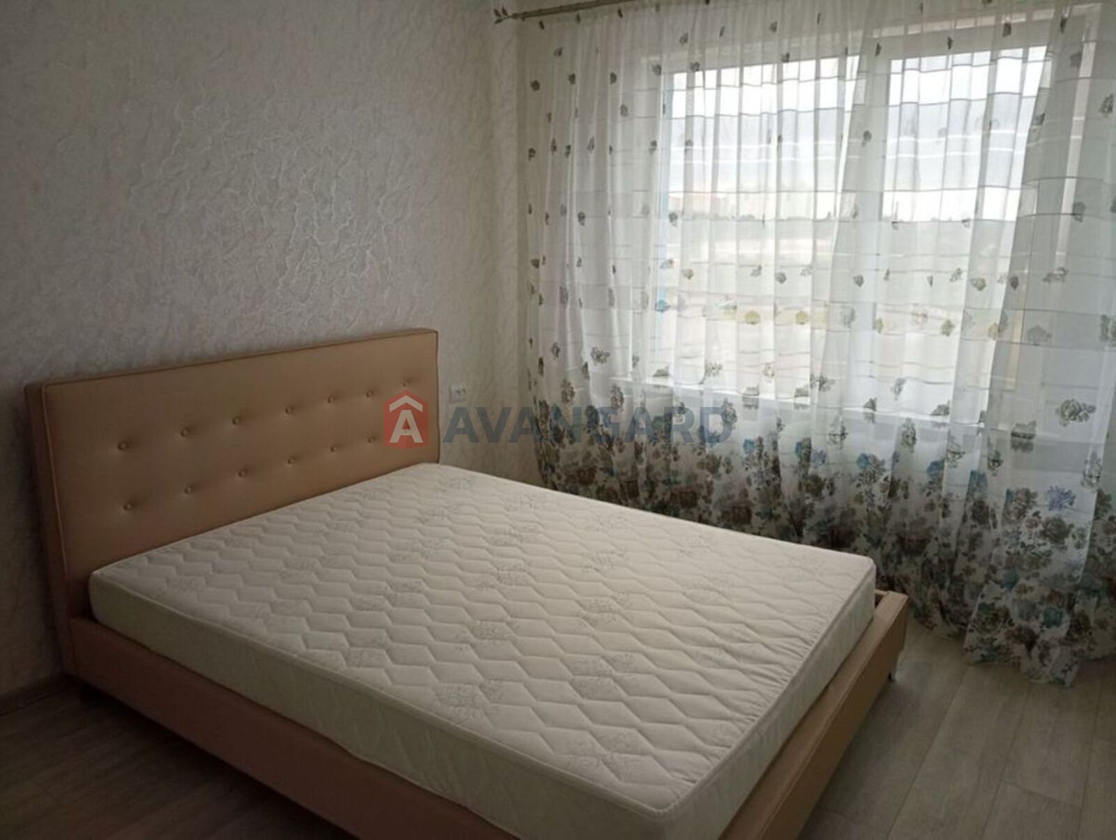 1 ��. ��������, 37/17/8 ��. �., 7/13 ������ ���� 7