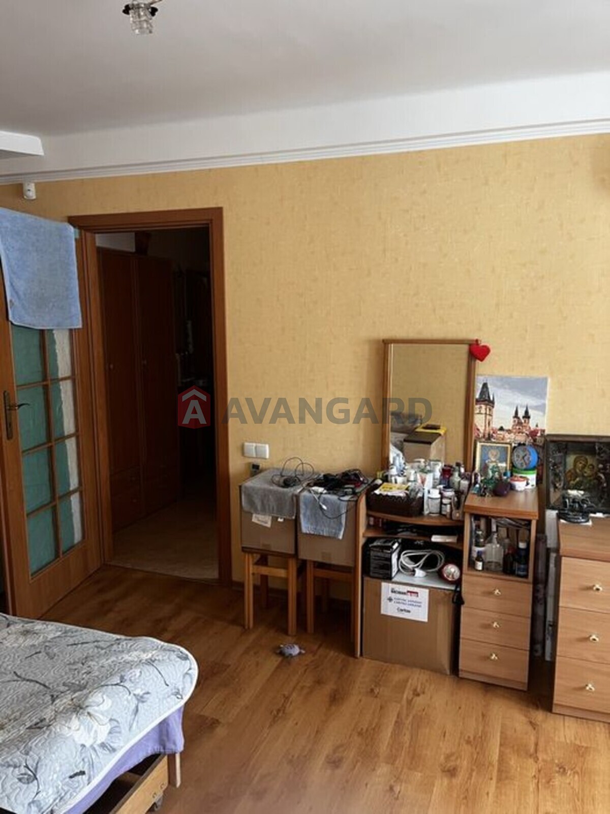 2 ��. ��������, 44/-/8 ��. �., 2/5 ������ ���� 3