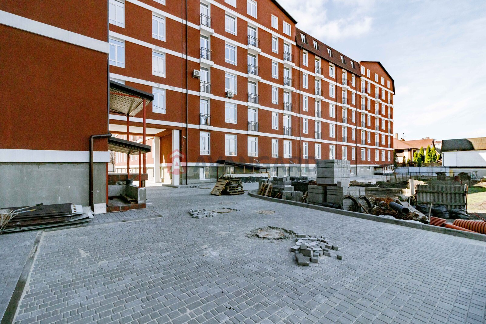 2 ��. ��������, 62,9/26,5/9,6 ��. �., 5/6 ������ ���� 8