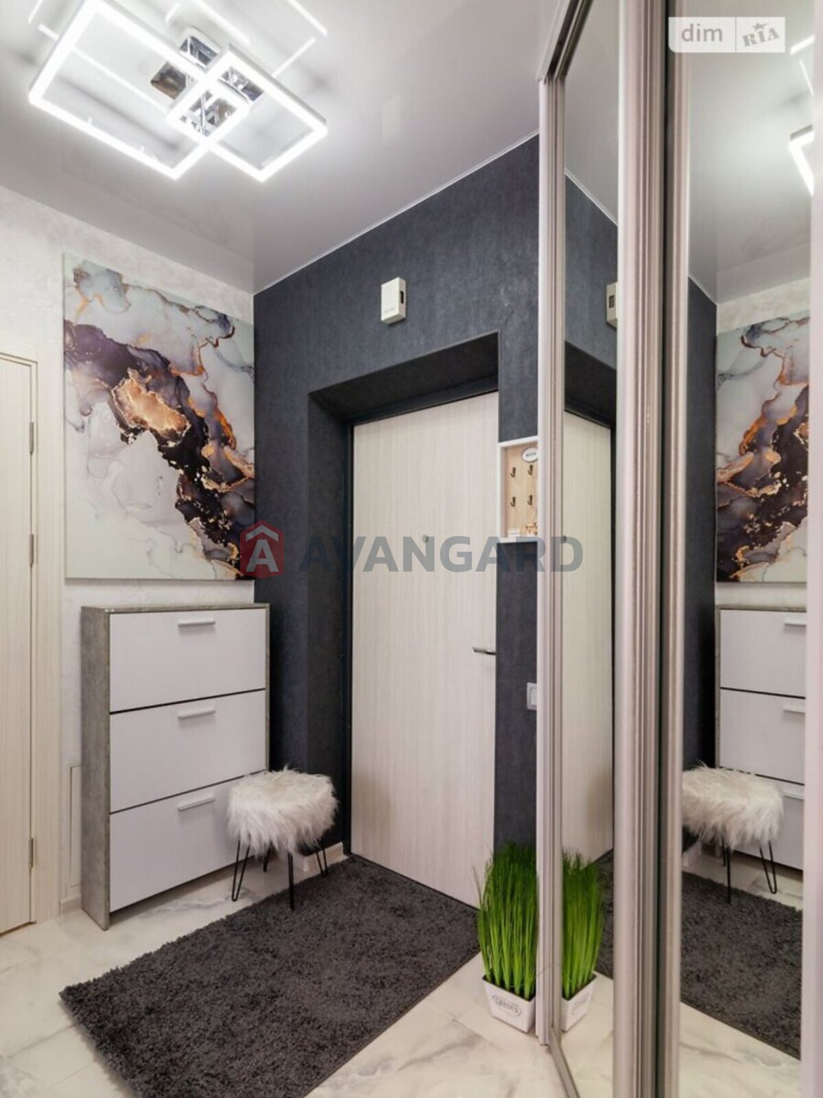 1 ��. ��������, 40/-/- ��. �., 4/10 ������ ���� 11