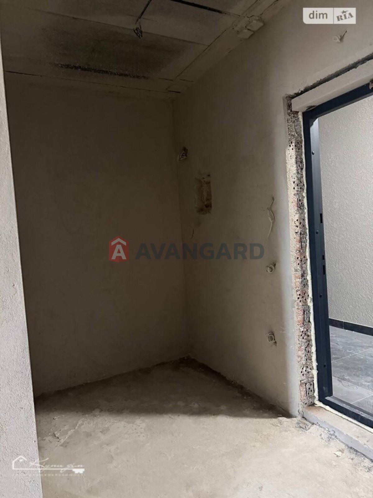 1 ��. ��������, 54/-/- ��. �., 9/10 ������ ���� 9