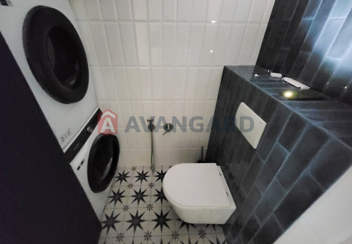 3 ��. ��������, 82/43/12 ��. �., 7/7 ������ ���� 16