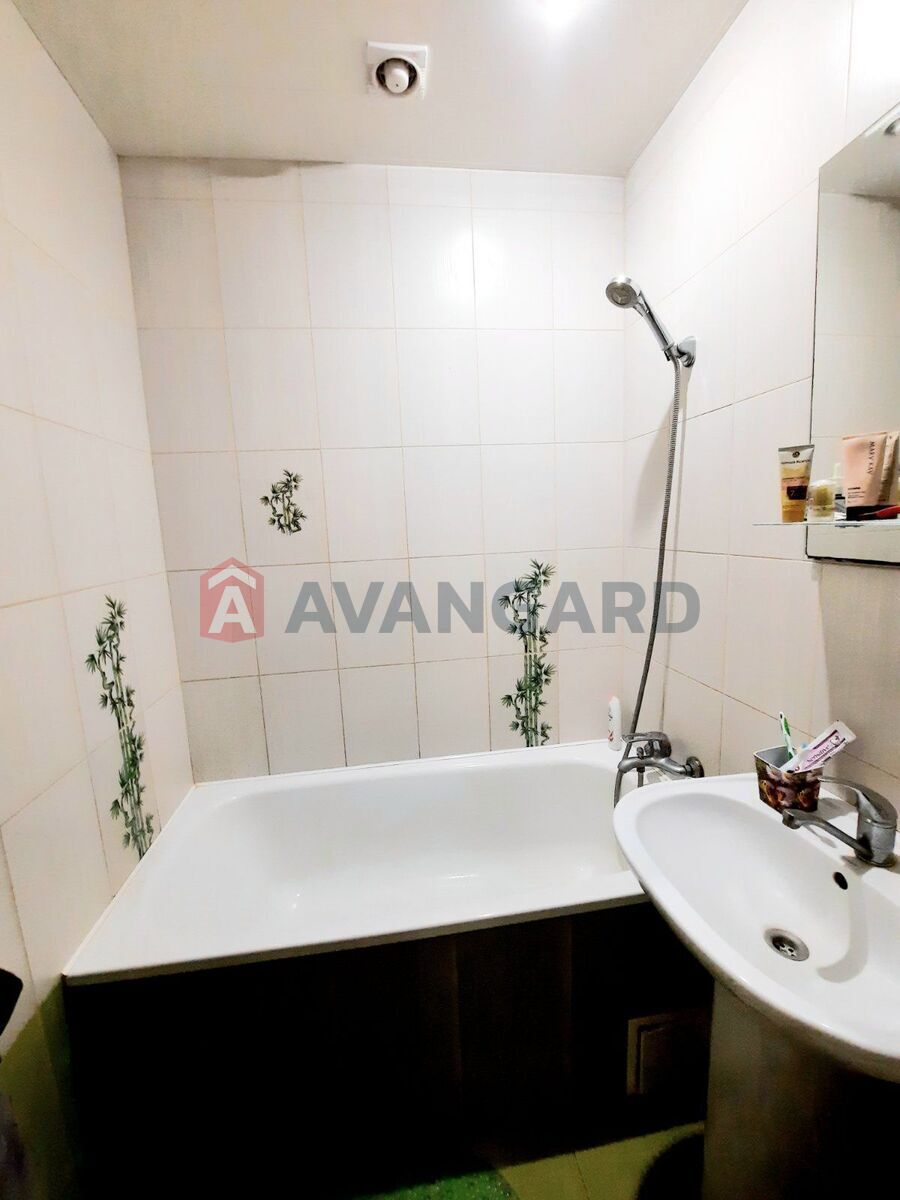 1 . , 37/-/8 . ., 1/9   7