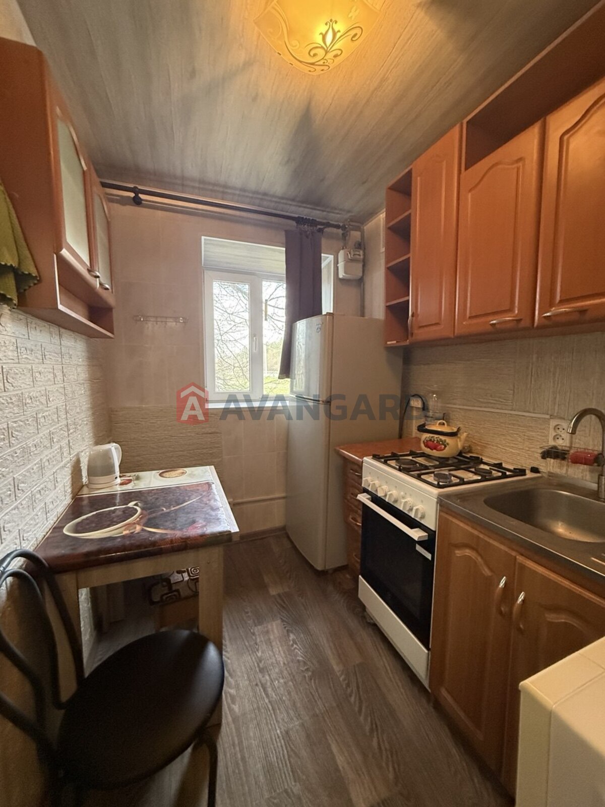 2 ��. ��������, 38/-/7 ��. �., 1/2 ������ ���� 15