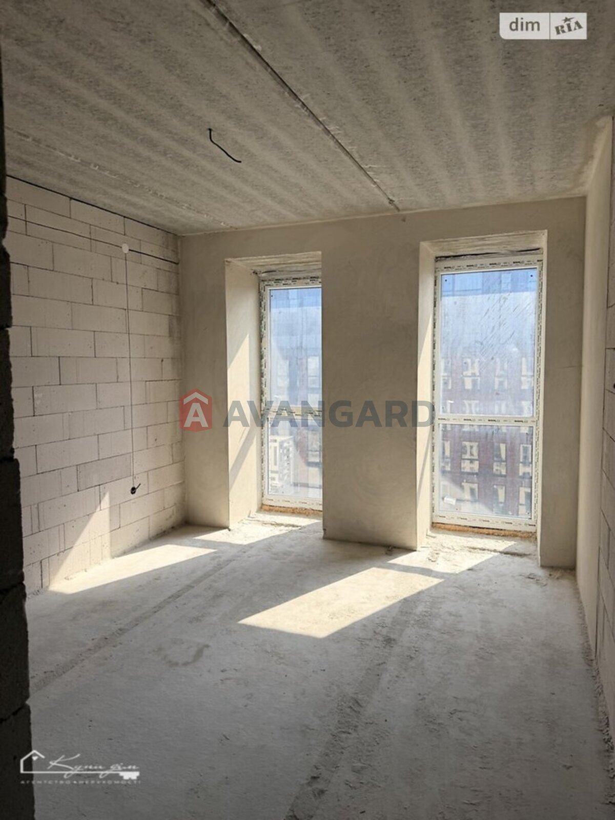 2 ��. ��������, 68/49/14 ��. �., 8/10 ������ ���� 13