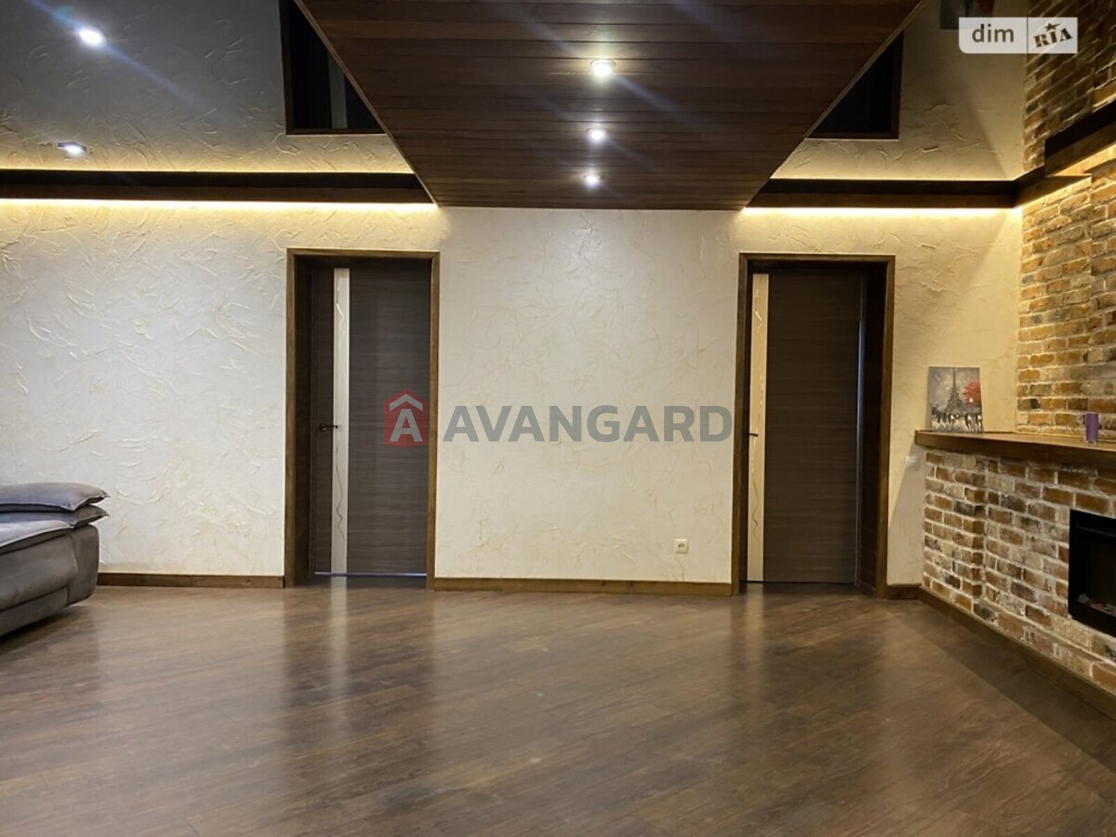 3 ��. ��������, 98/67/14 ��. �., 1/5 ������ ���� 11