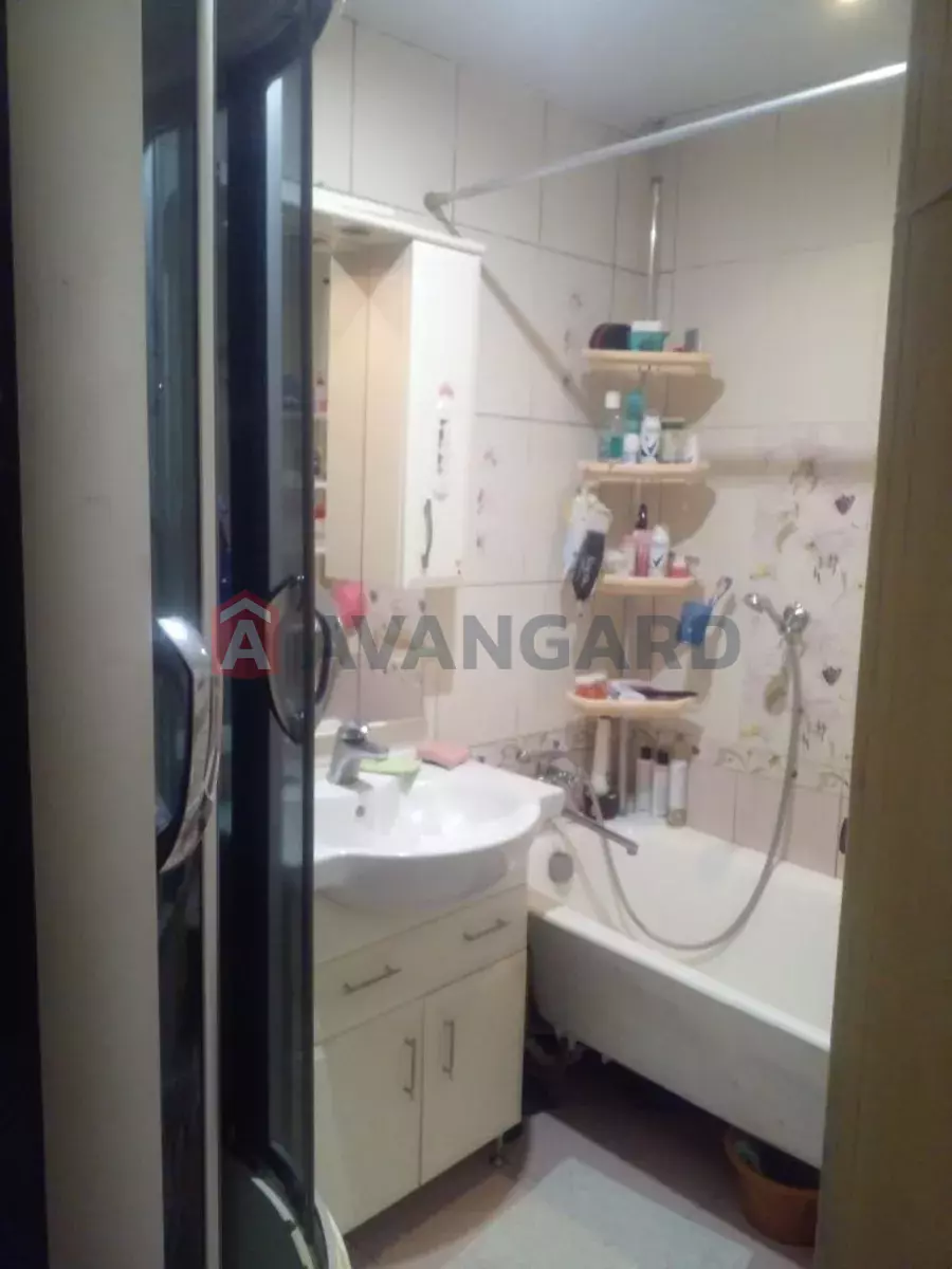 3 ��. ��������, 82/-/9 ��. �., 16/17 ������ ���� 17