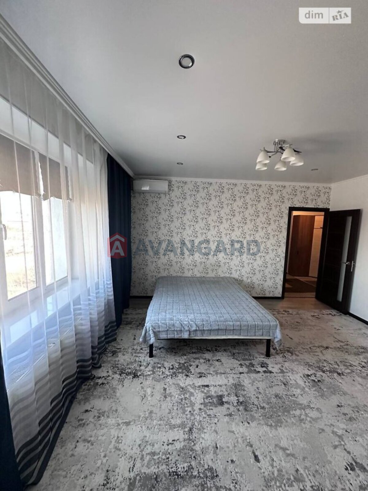 2 ��. ��������, 58/27/10 ��. �., 8/9 ������ ���� 14