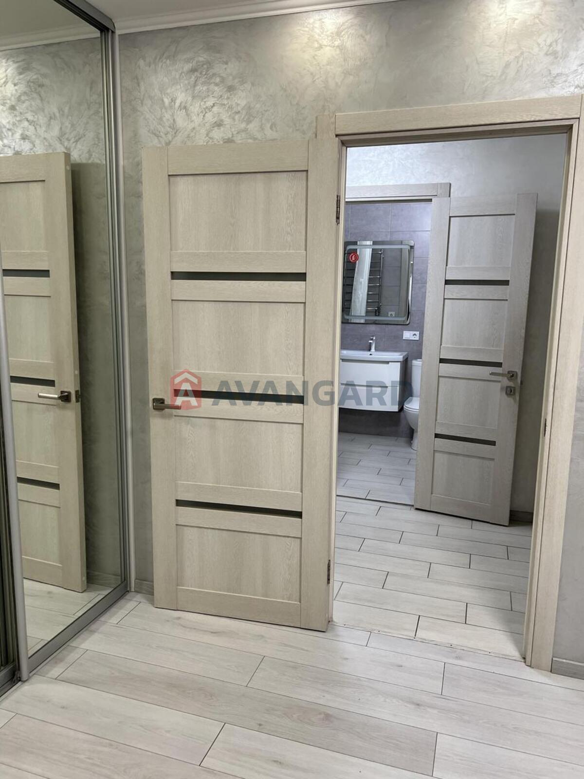 1 ����. ��������, 38/17/9 ��. �., 5/25 ���� ���� 10