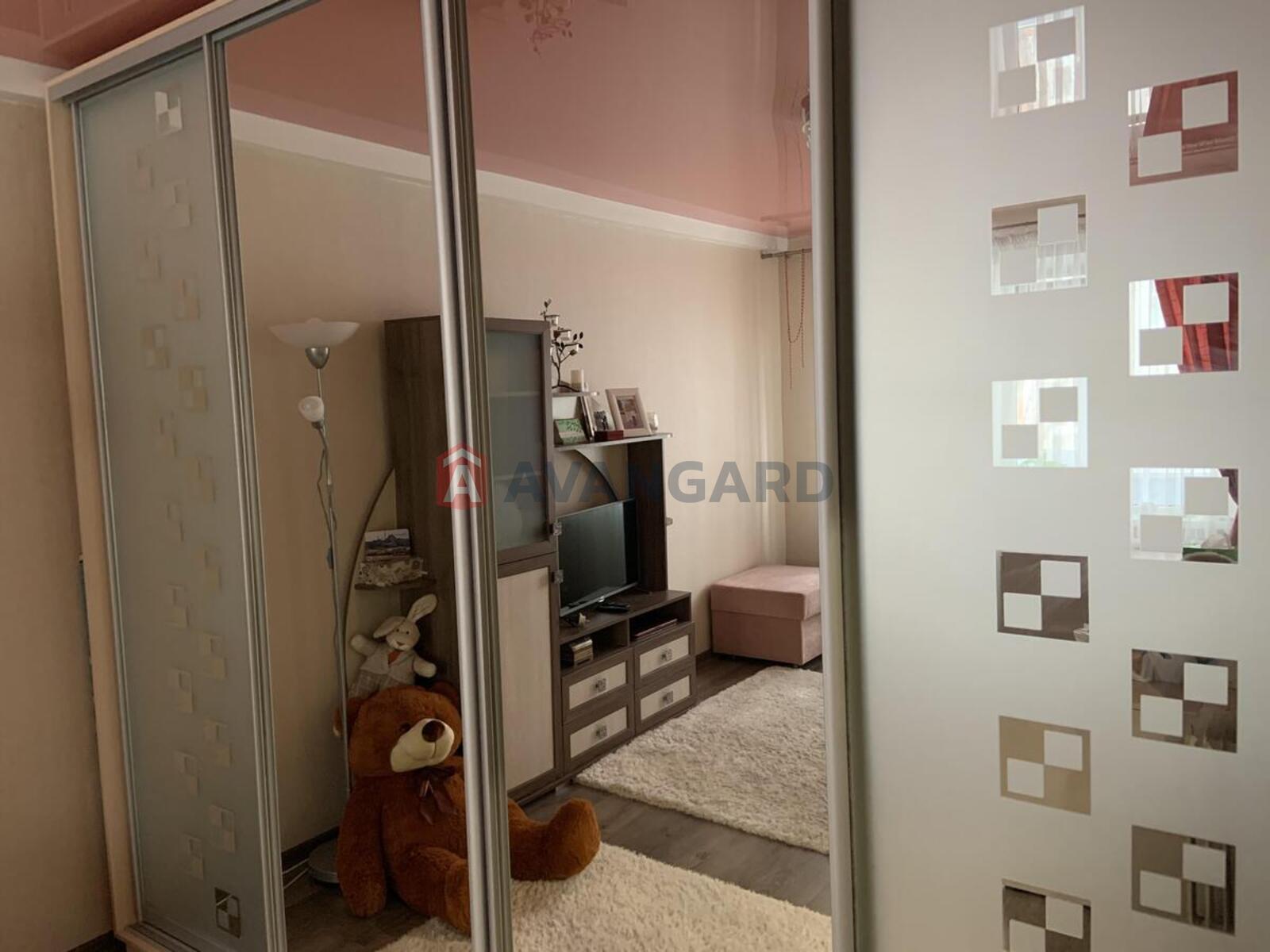 1 ����. ��������, 28/15/6 ��. �., 5/5 ���� ���� 9