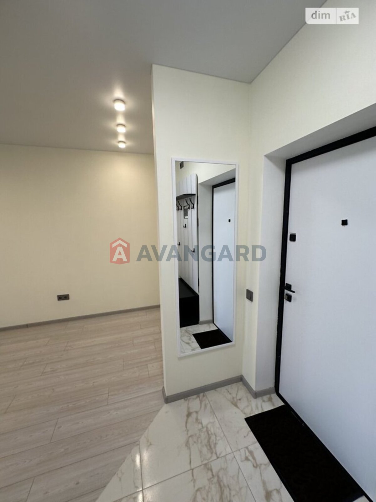 1 ����. ��������, 40/25/15 ��. �., 10/11 ���� ���� 1