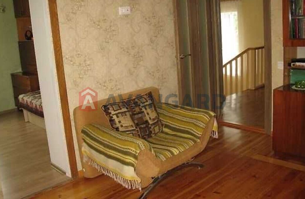 4 ��. ��������, 99/70/12 ��. �., 2/2 ������ ���� 8