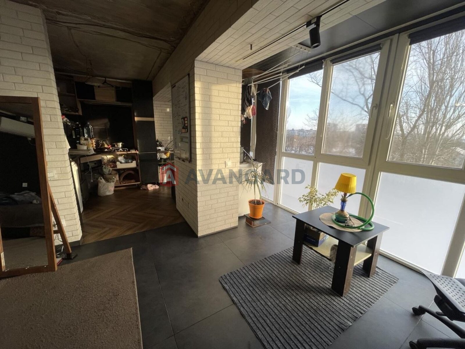 3 ��. ��������, 66/42/10 ��. �., 4/12 ������ ���� 9