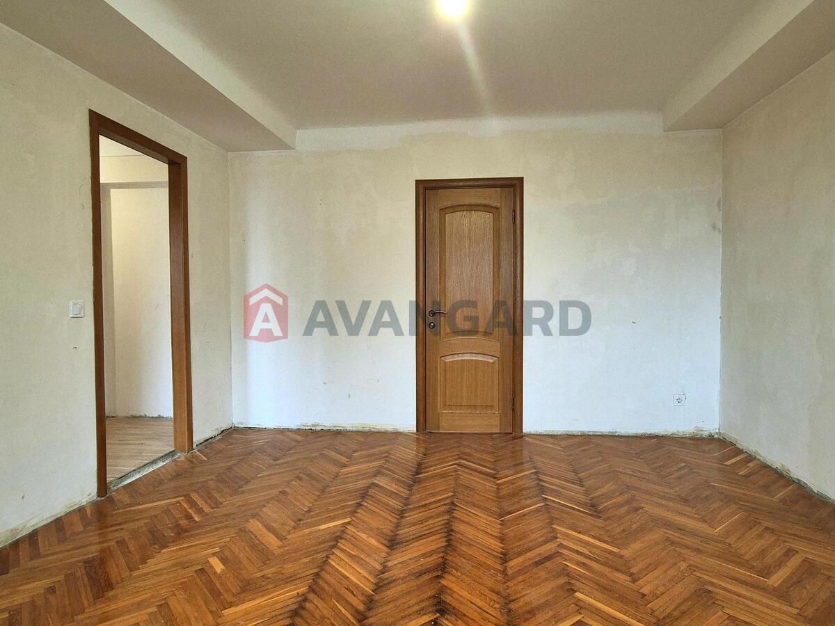 2 ��. ��������, 48.4 / 33.1 / 6.9 �? ��. �., 8/9 ������ ���� 4