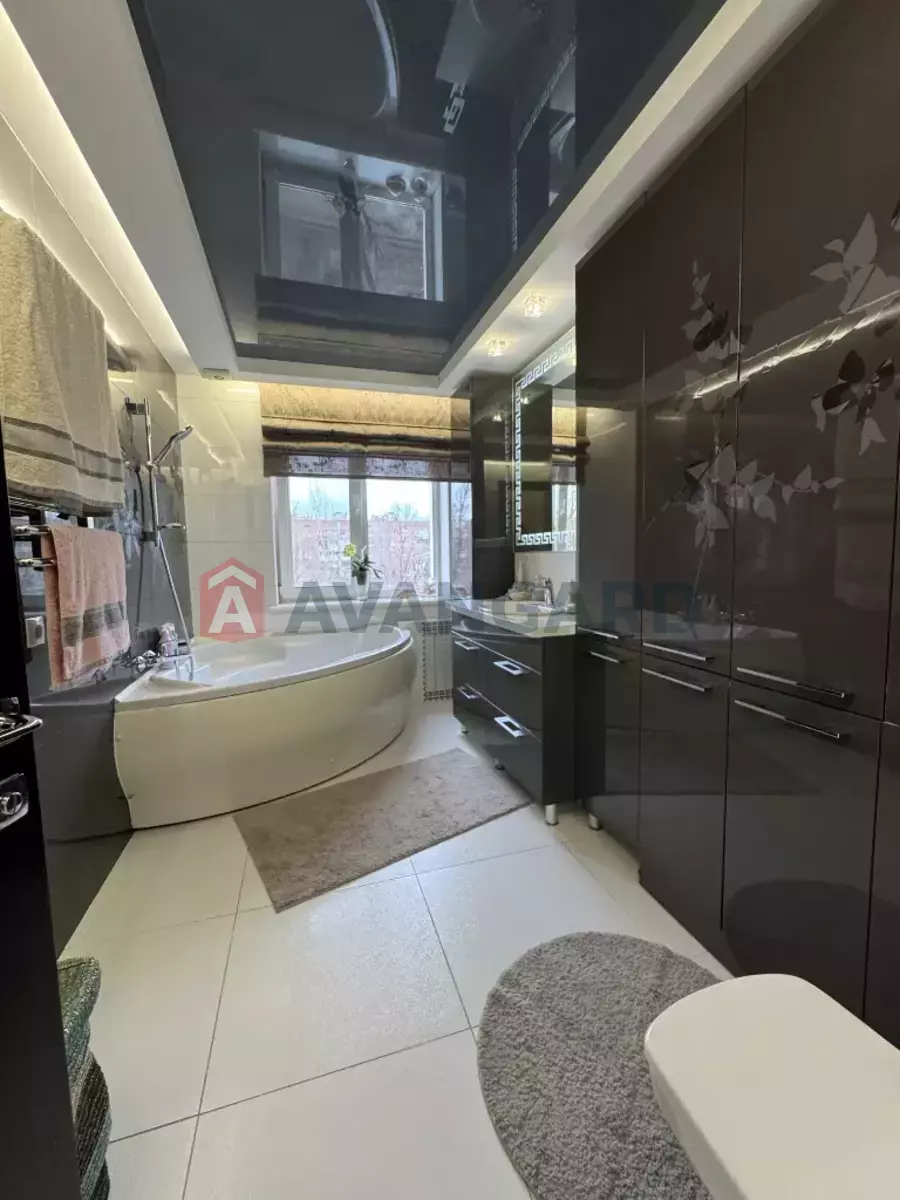 4 ��. ��������, 104/-/- ��. �., 7/9 ������ ���� 15