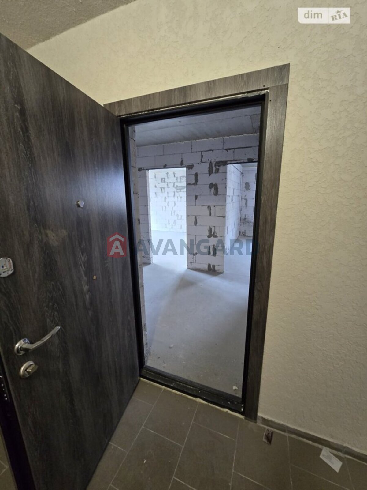 1 ��. ��������, 61/-/- ��. �., 6/10 ������ ���� 2