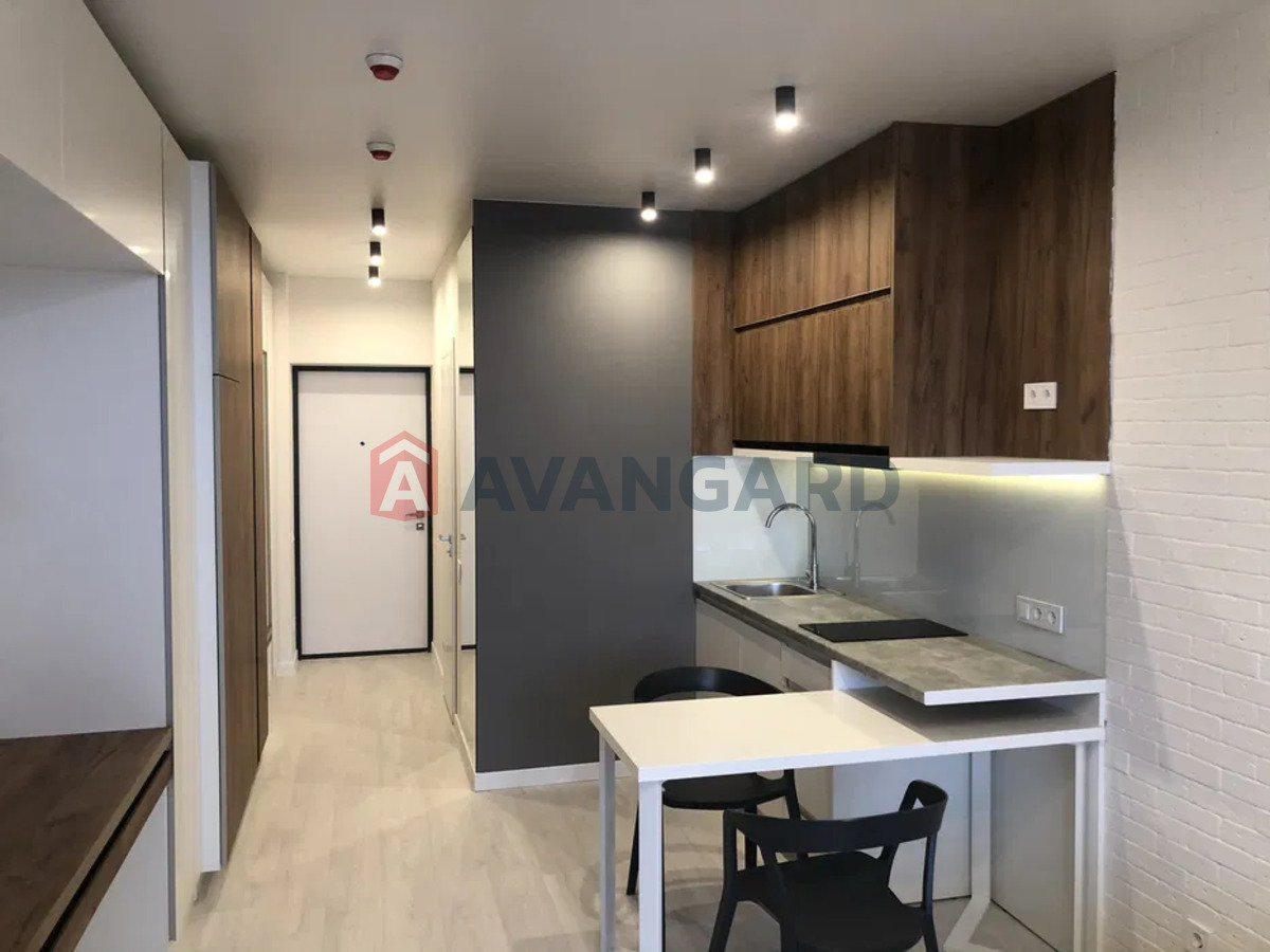 1 ��. ��������, 32/-/5 ��. �., 22/25 ������ ���� 1