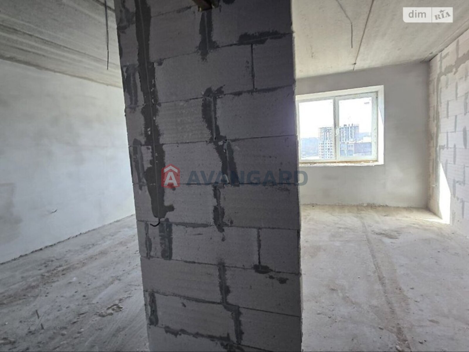 3 ��. ��������, 83/47/17 ��. �., 8/10 ������ ���� 25