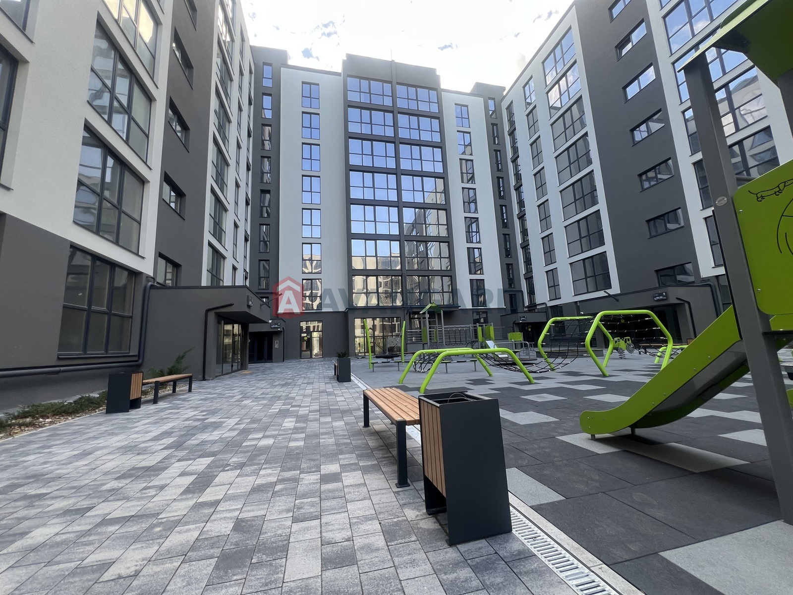 1 . , 44.5/15.3/20.5 . ., 3/8   1