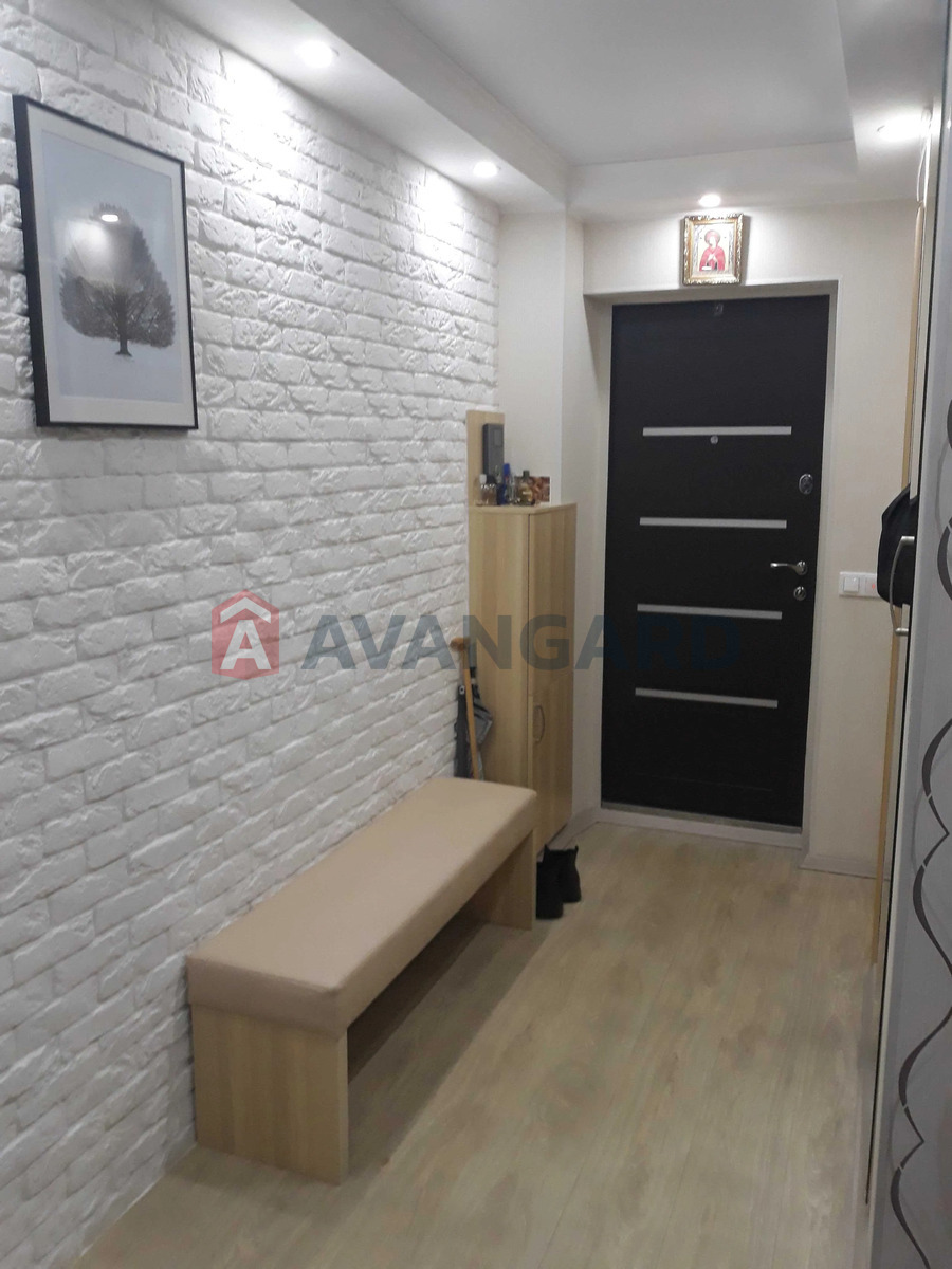 3 . , 70/-/8 . ., 2/9   10