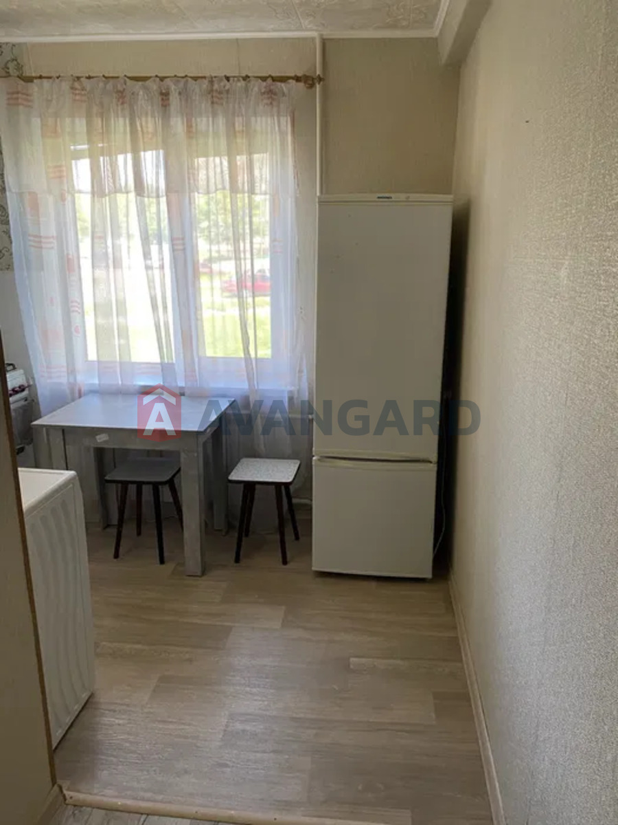 1 ��. ��������, 30/-/7 ��. �., 2/5 ������ ���� 4