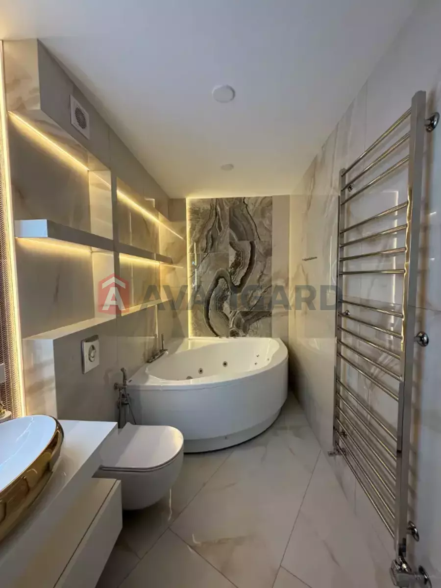 3 ��. ��������, 106/-/- ��. �., 10/18 ������ ���� 10