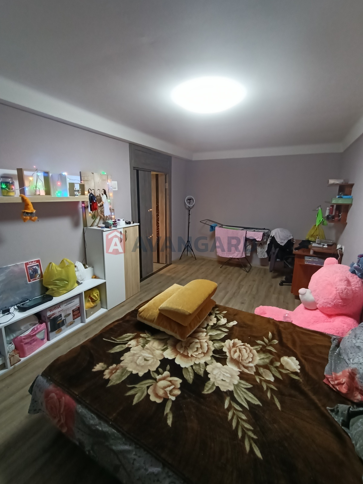 2 ��. ��������, 50/-/9 ��. �., 4/9 ������ ���� 22