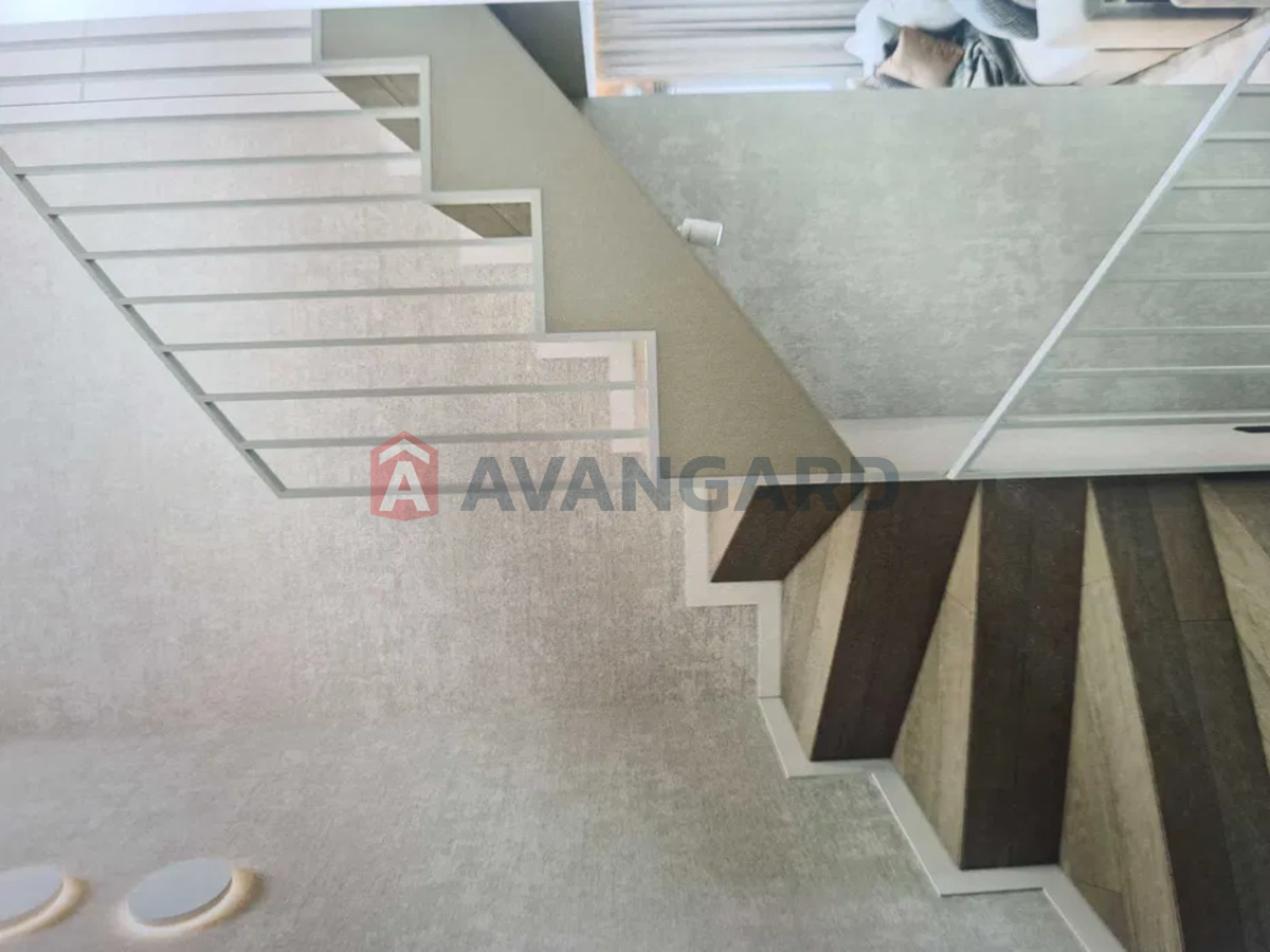 3 ��. ��������, 75/-/35 ��. �., 9/11 ������ ���� 16