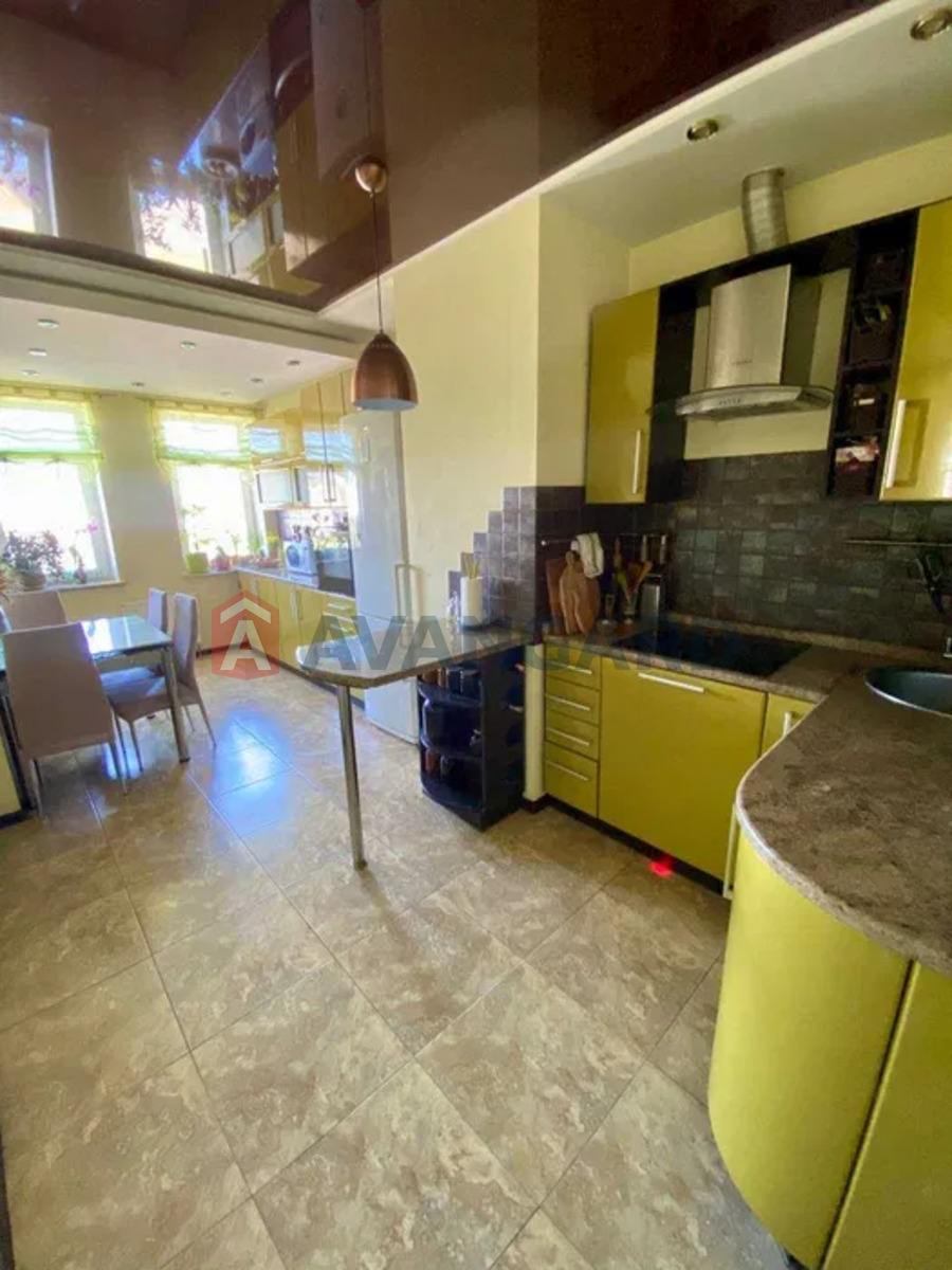 3 ��. ��������, 90/-/16 ��. �., 13/18 ������ ���� 4