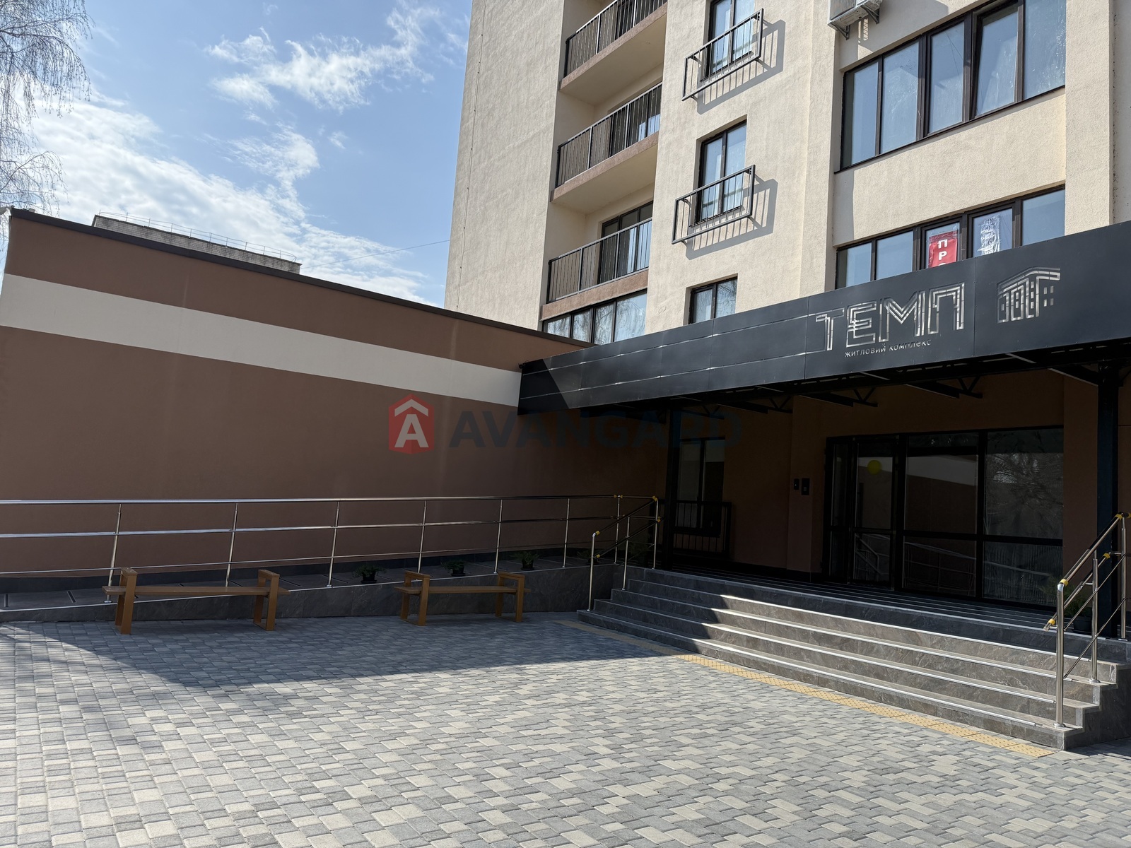 1 ��. ��������, 39,2/17,6/6.3 ��. �., 6/9 ������ ���� 2