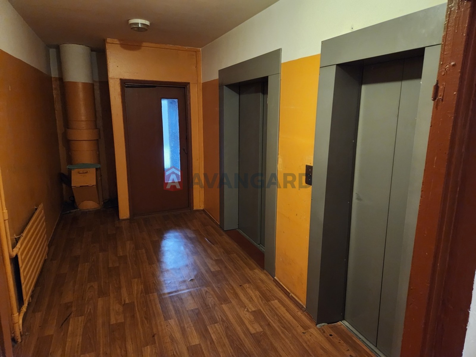 2 ����. ��������, 53/28/8 ��. �., 6/12 ���� ���� 8