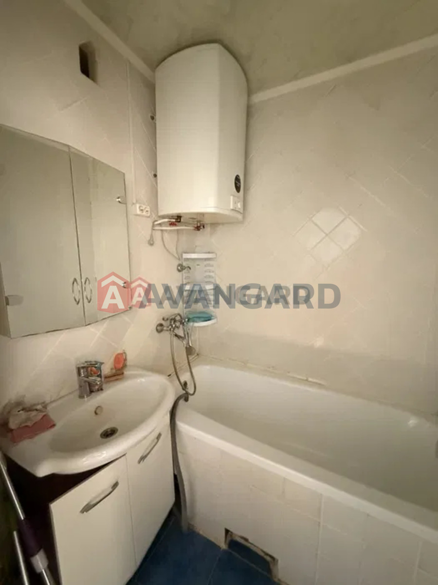 3 ��. ��������, 65/-/8 ��. �., 7/9 ������ ���� 12