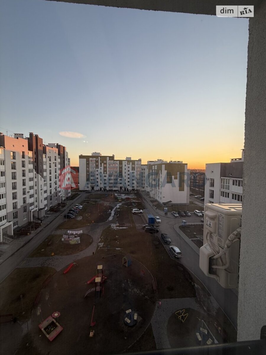 2 ��. ��������, 70/-/19 ��. �., 7/8 ������ ���� 3