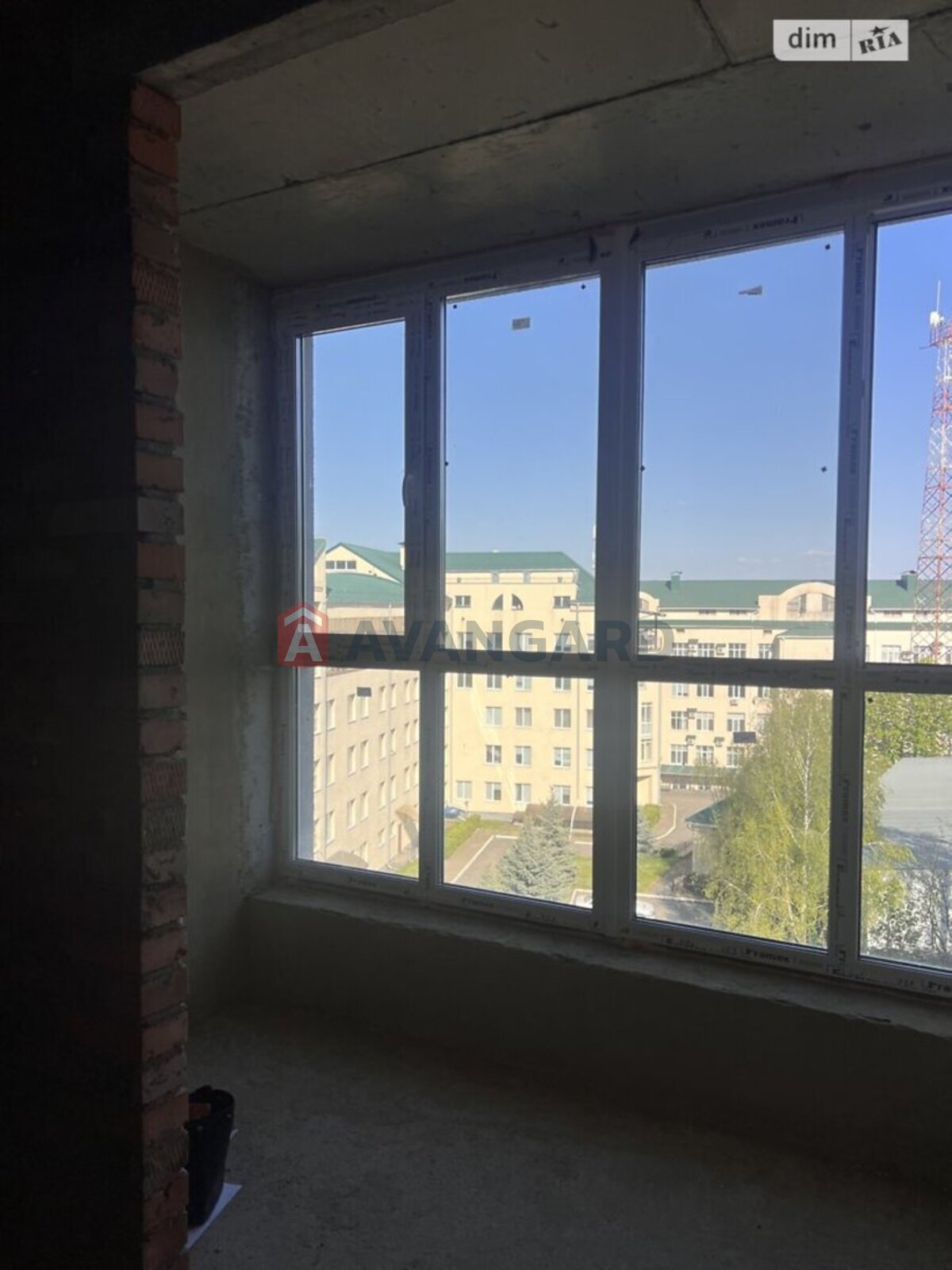 1 ����. ��������, 49/20/18 ��. �., 5/8 ���� ���� 12