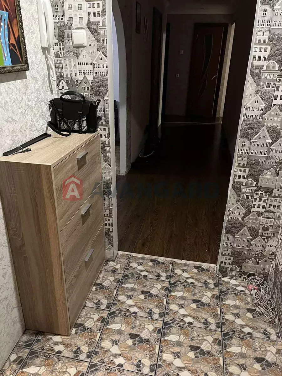3 ��. ��������, 73/-/12 ��. �., 3/10 ������ ���� 6