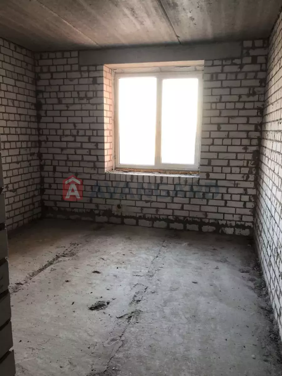 2 ��. ��������, 71/-/20 ��. �., 8/10 ������ ���� 3