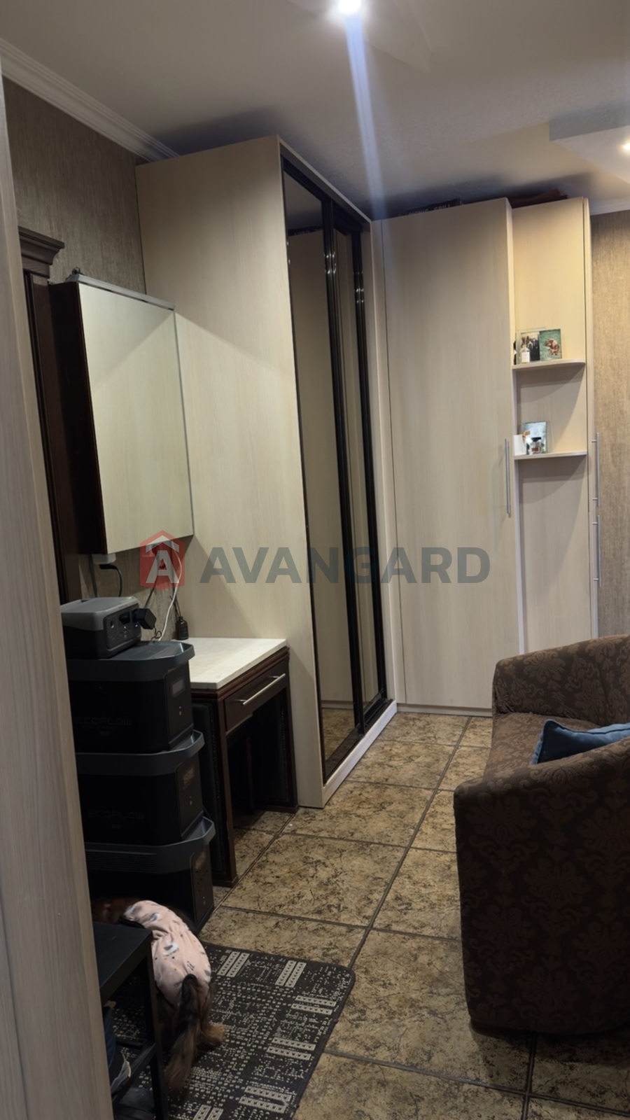 2 ��. ��������, 78/46/11 ��. �., 9/18 ������ ���� 8