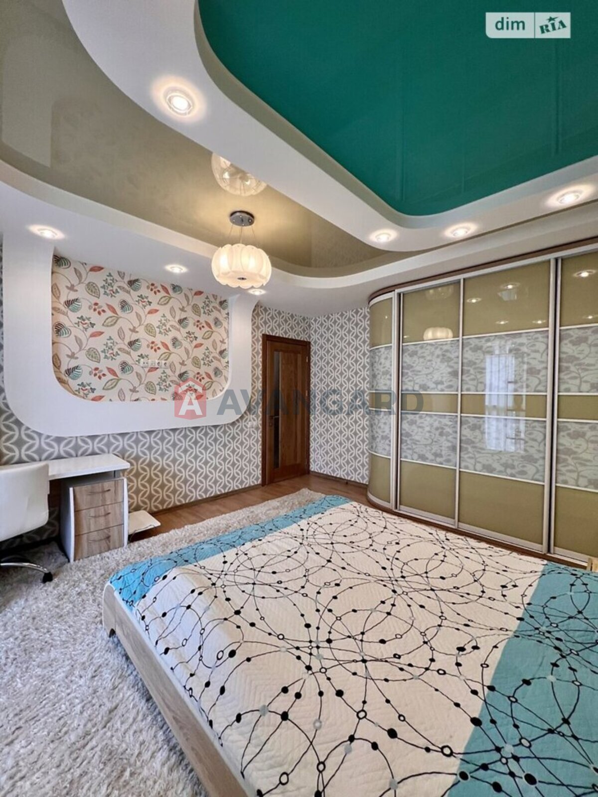 4 ��. ��������, 108/71/11 ��. �., 4/7 ������ ���� 17