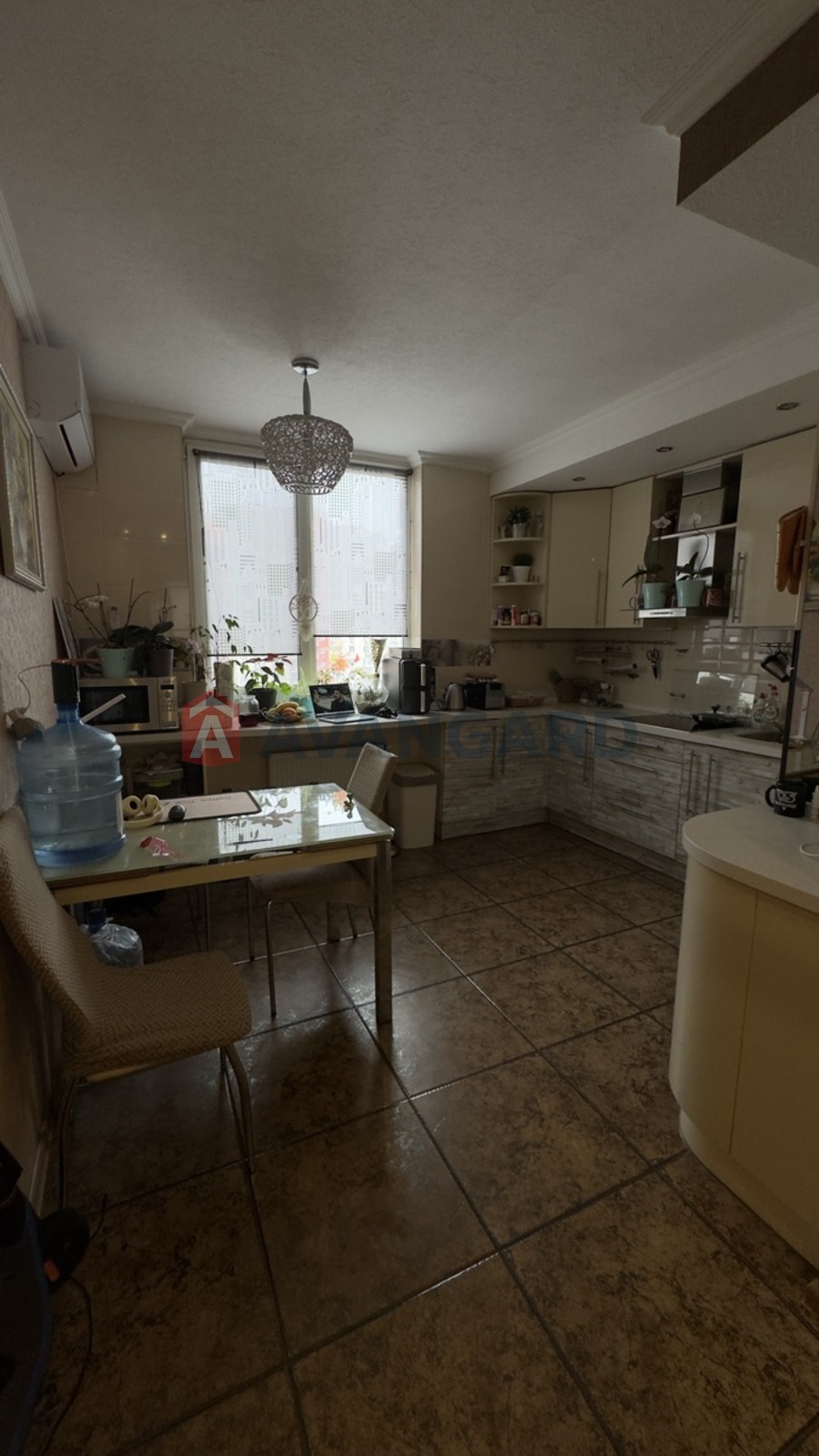 2 ��. ��������, 78/46/11 ��. �., 9/18 ������ ���� 3